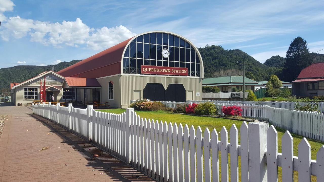 Mt Lyell Motor Inn Queenstown Exterior photo